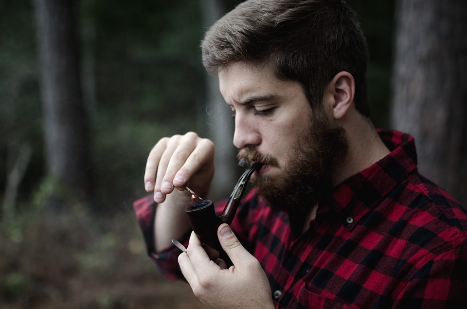 maison demiautte hipster smoking pipe